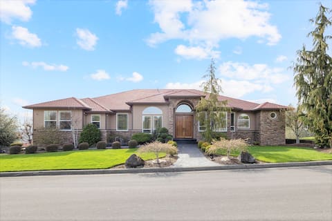 Group Friendly Hilltop Estate.Sauna,Media Room