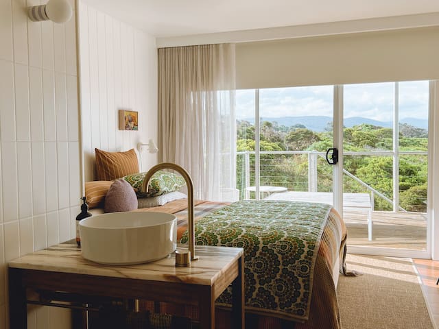 Frankie Beach House ~ Bicheno