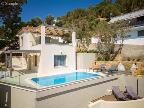 2 bedroom house with private pool No 1