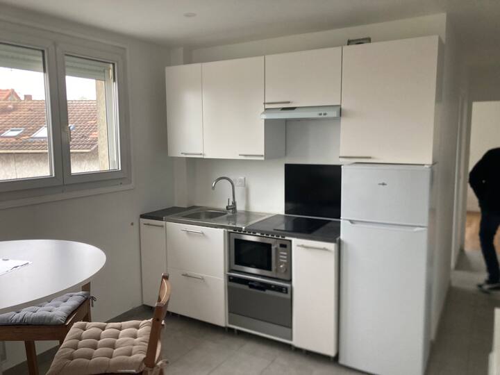 Le Canoe Apartments for Rent in VairessurMarne, ÎledeFrance