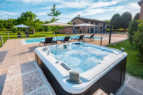Casa delle Noci - Country House, Pool & Spa