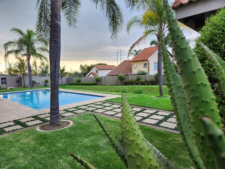 White Oasis Executive Apartment Apartments for Rent in Midrand, Gauteng, South Africa Airbnb