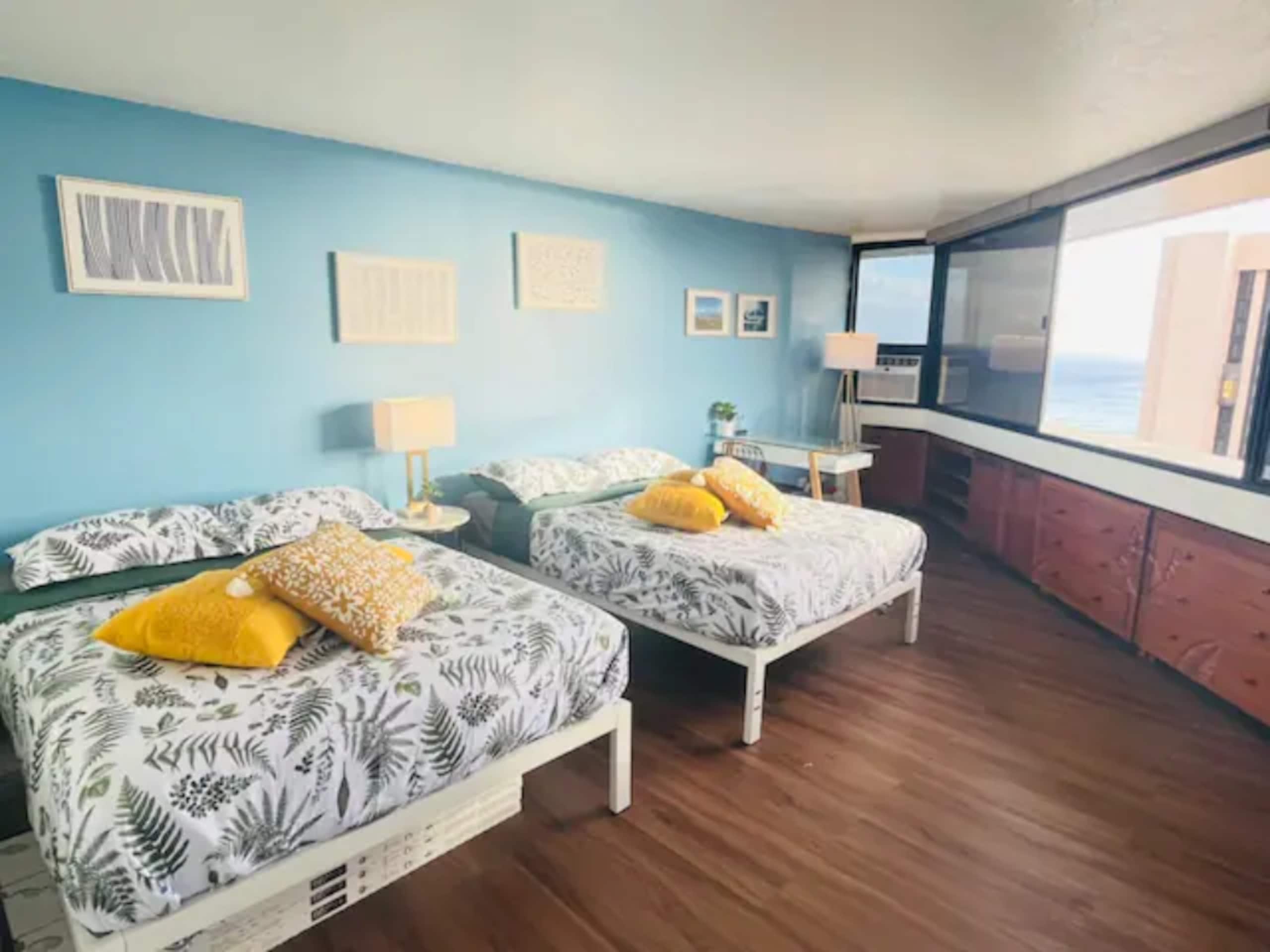 Condo in Honolulu · ★4.77 · 1 bedroom · 2 beds · 1 private bath - Image 10