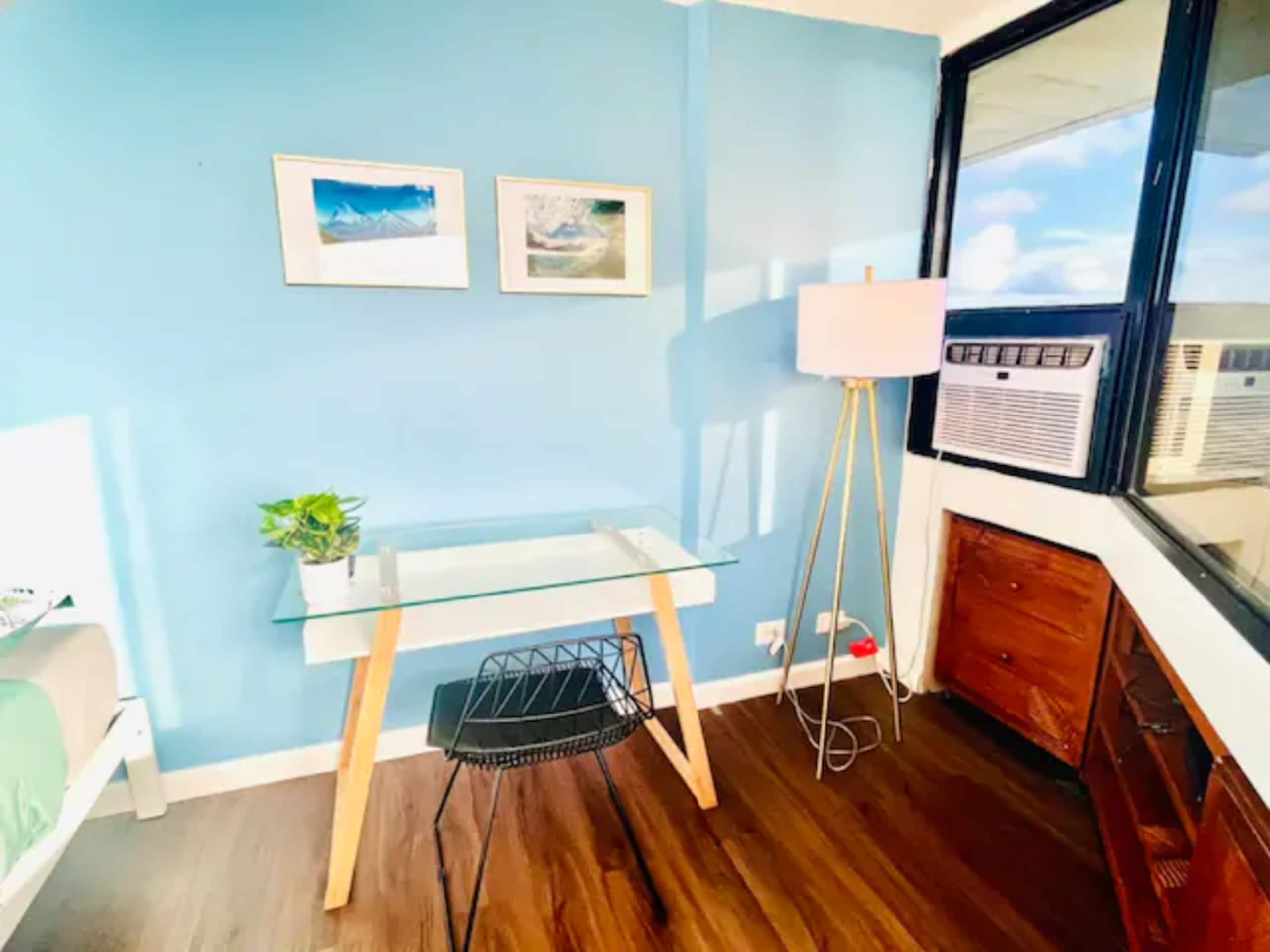 Condo in Honolulu · ★4.77 · 1 bedroom · 2 beds · 1 private bath - Image 15
