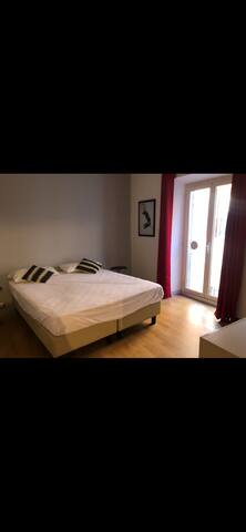 When in Rhome- city centre cozy apartment gallery image 3