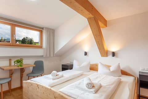 Superior Suite | Balcony | Parking | Log Cabin