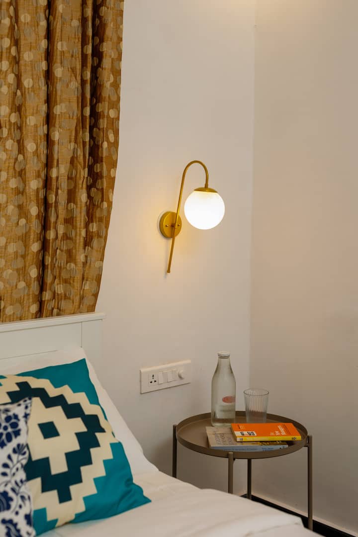 bedroom 2 bed side table