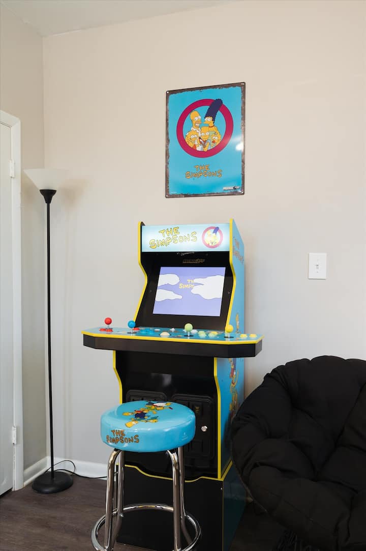 Fun 2br With Retro Arcade 10 Min Downtown Sleeps 6 - Cícero, IL
