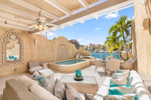 Octopus Villa on the Lagoon