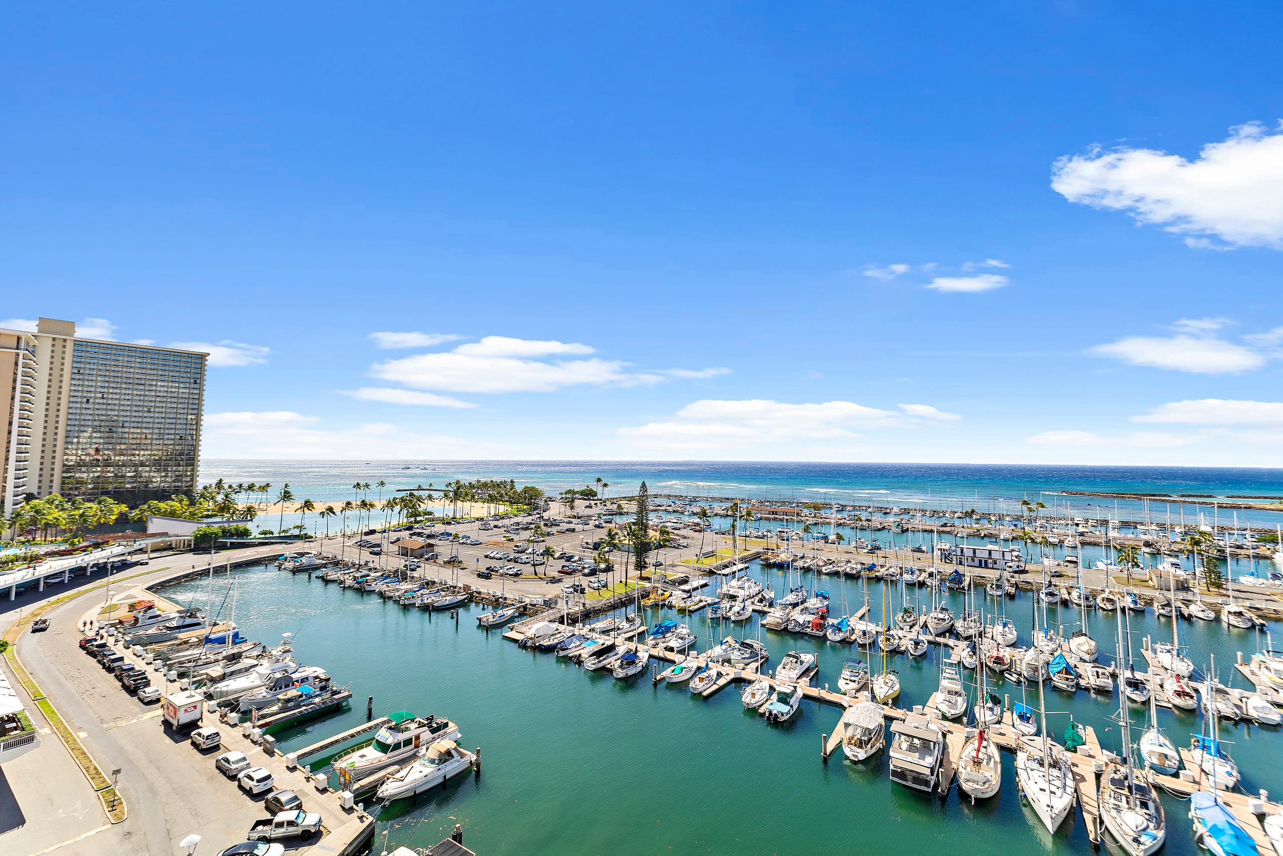 Condo in Honolulu · ★4.9 · 1 bedroom · 2 beds · 1 private bath - Image 30