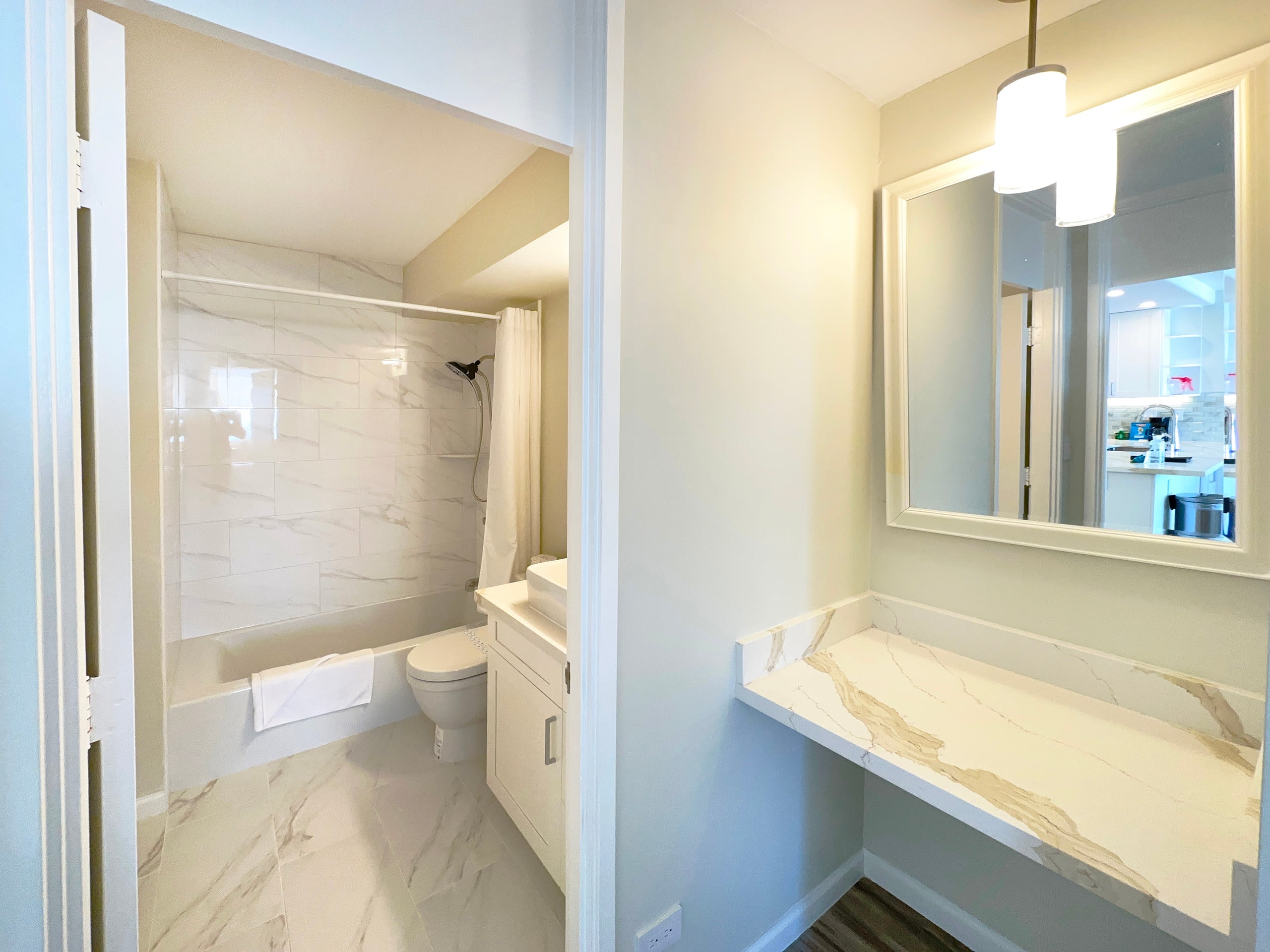 Condo in Honolulu · ★4.9 · 1 bedroom · 2 beds · 1 private bath - Image 20