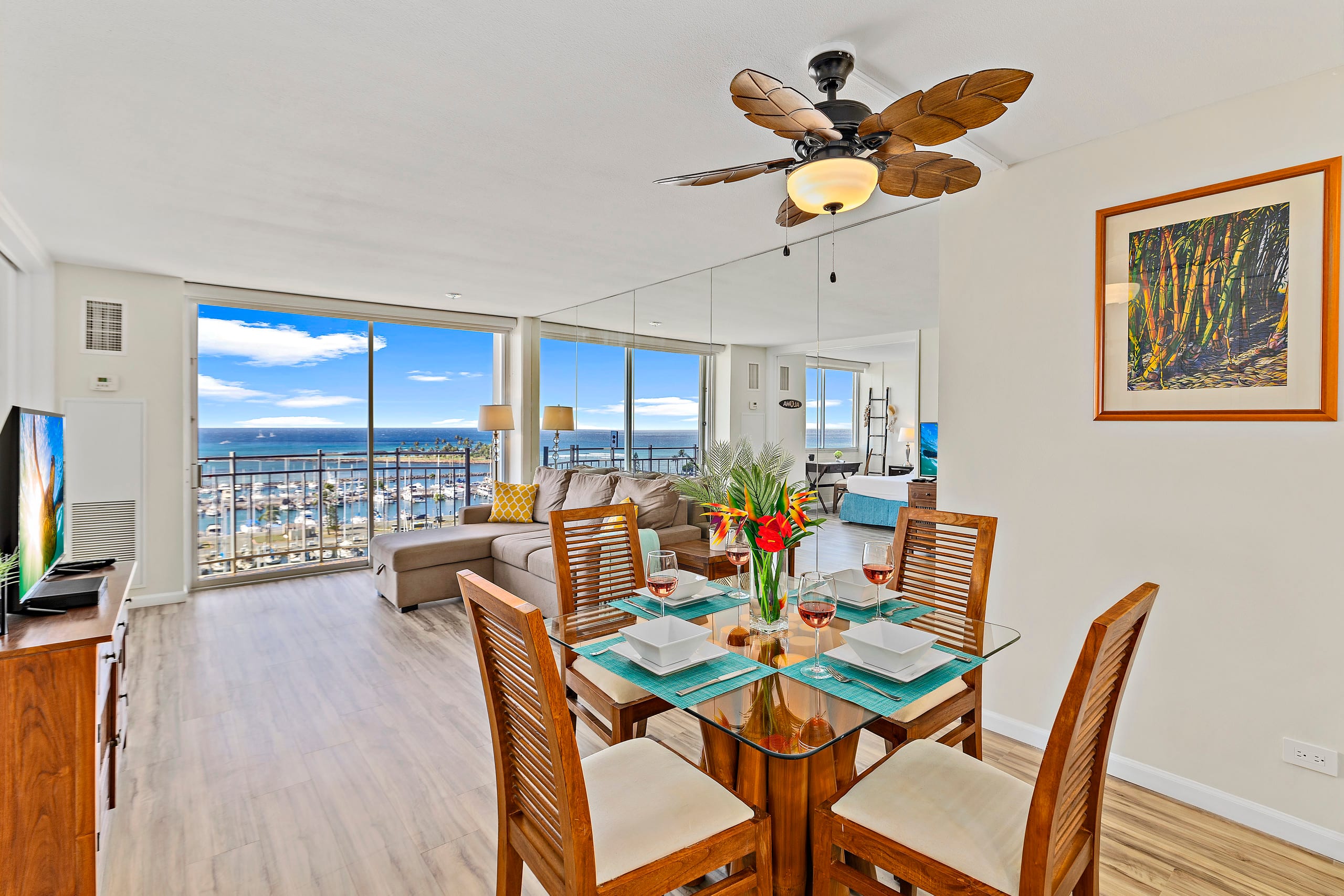 Condo in Honolulu · ★4.9 · 1 bedroom · 2 beds · 1 private bath - Image 12