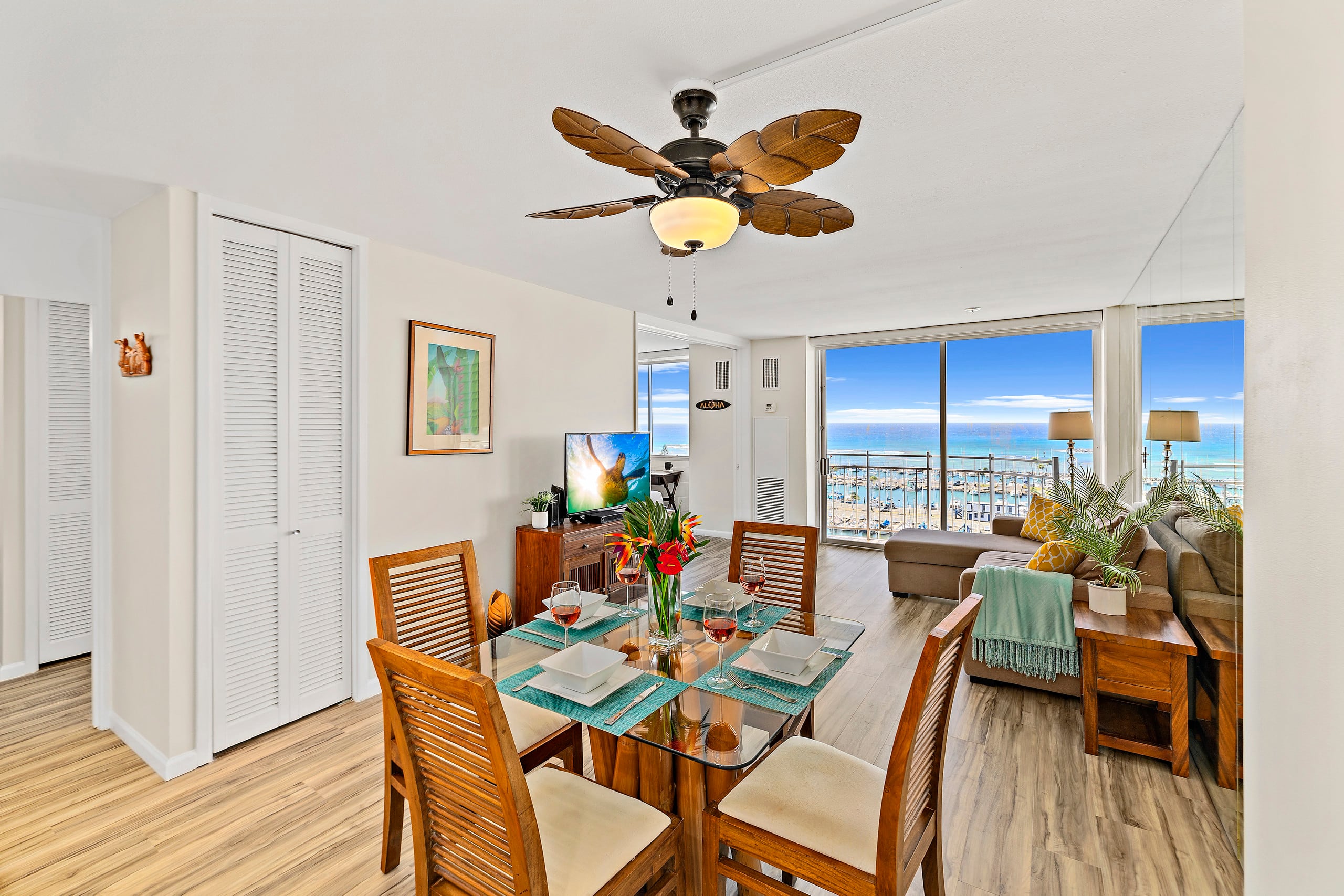Condo in Honolulu · ★4.9 · 1 bedroom · 2 beds · 1 private bath - Image 13