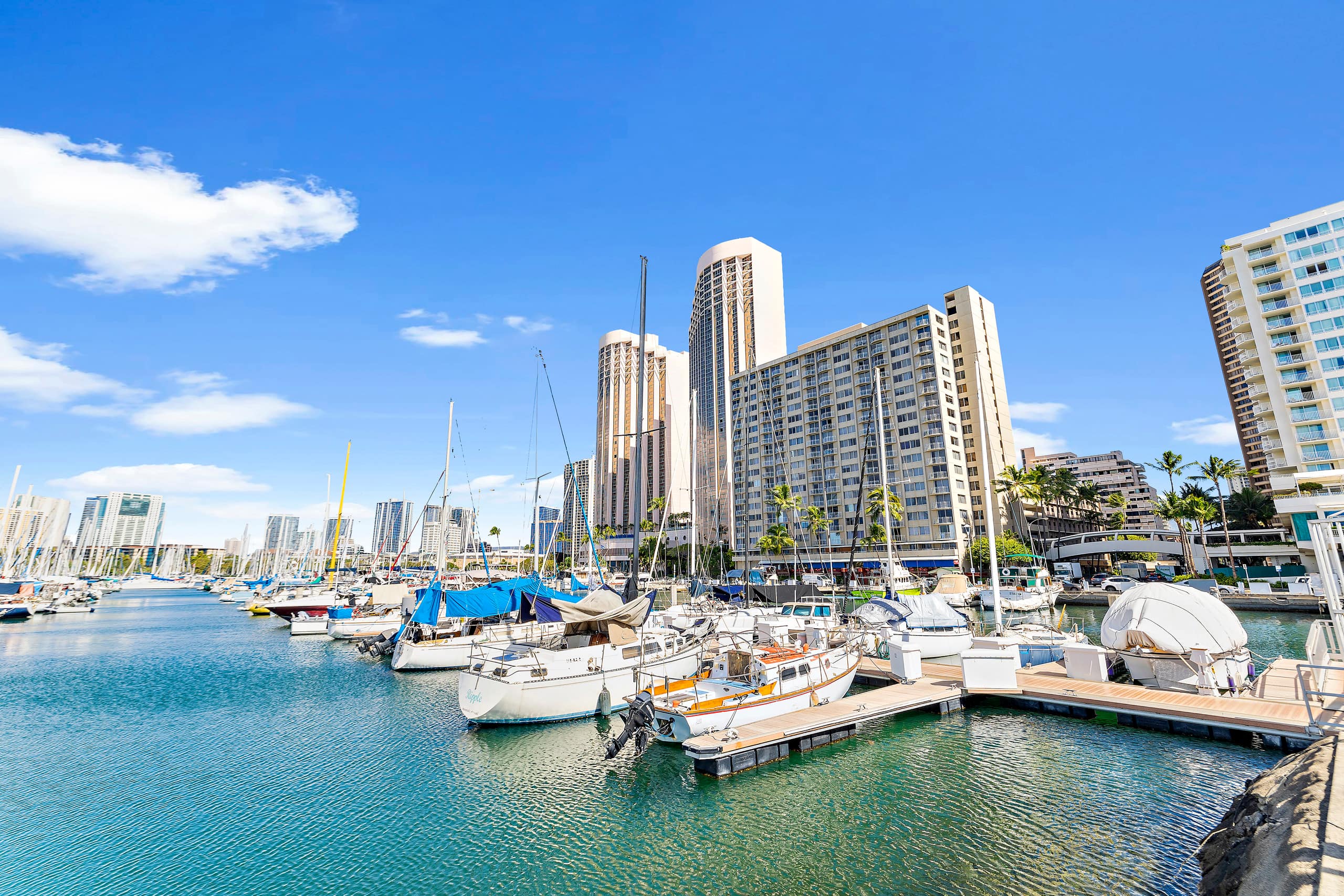 Condo in Honolulu · ★4.9 · 1 bedroom · 2 beds · 1 private bath - Image 23