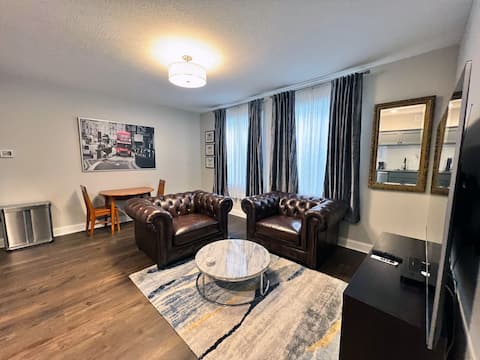 Top performing Airbnb: The Getaway - Centrally Located! in Columbus
