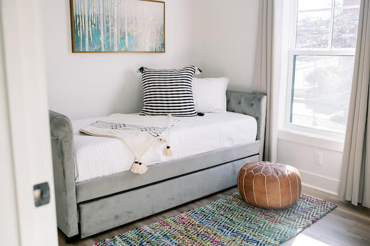 Bedroom #3: Twin bed with twin trundle pullout