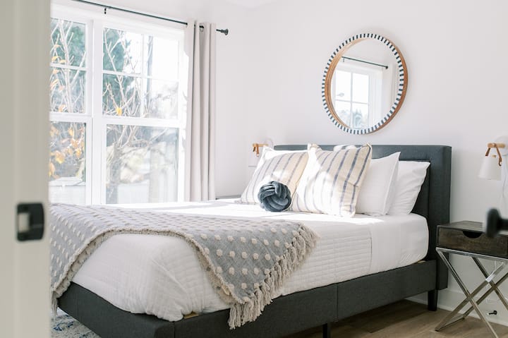 Bedroom #2 with Queen bed