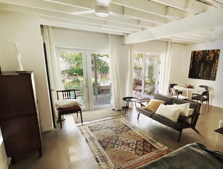 Garden Studio In Delray Beach - Delray Beach, FL