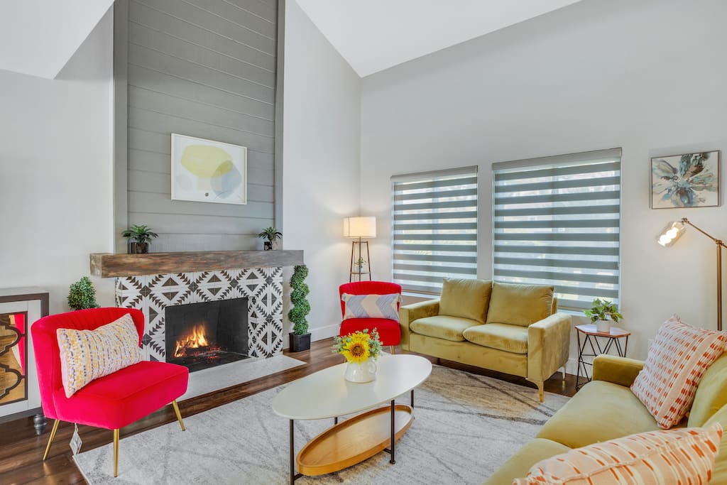 Newly remodeled & Spacious home 4bd/3ba