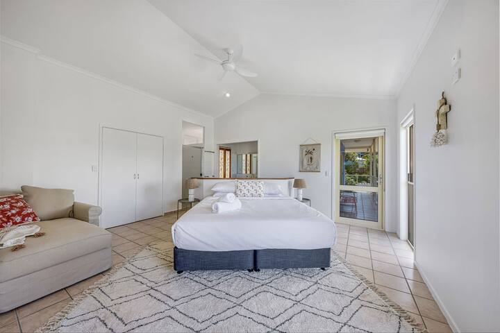 Iconic Beach Double Apartment gallery image 3