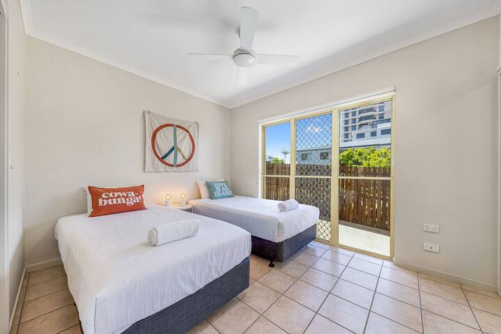 Iconic Beach Double Apartment gallery image 4