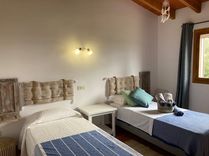 3rd bedroom, first floor