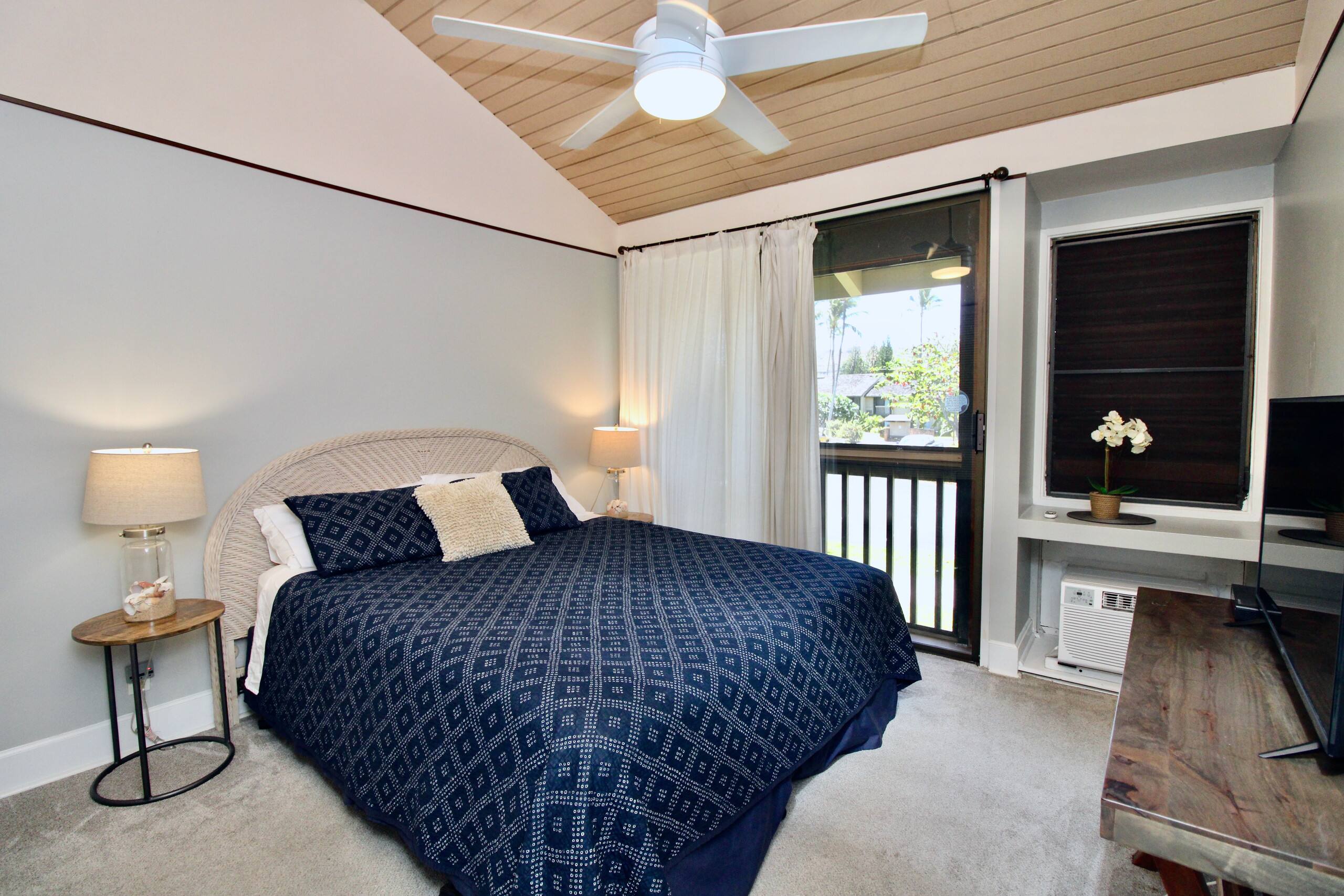 Spacious Condo Paradise - AC, WIFI, New Bathroom ! - Image 15