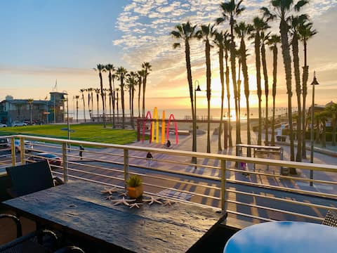 Dream Pano Oceanview: steps 2 pier+dining/sleeps 8