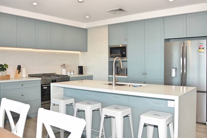 Maianbar Beach Front Bay House gallery image 5