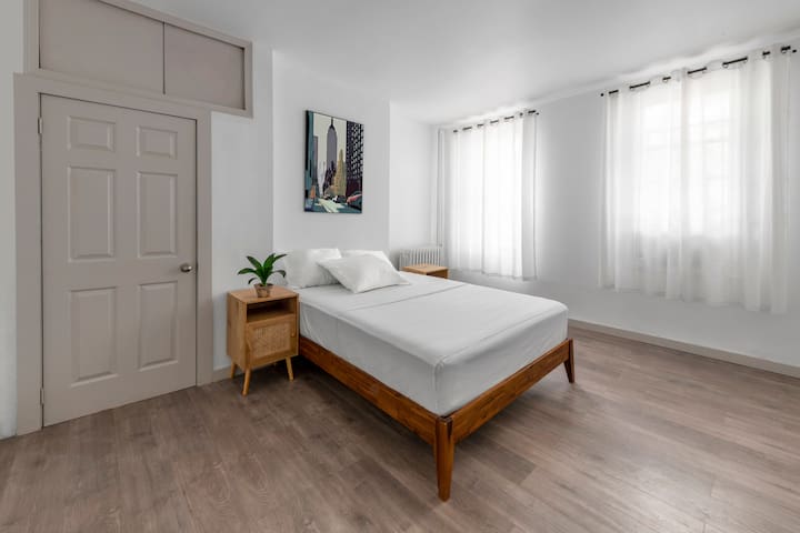 Stylish 2BR in heart of Brooklyn