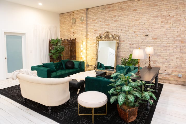Stylish Loft In Historic Downtown Rhinelander - Rhinelander, WI