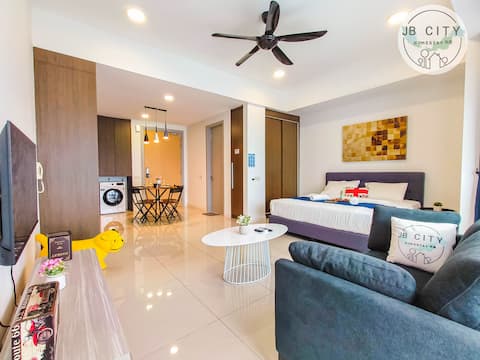 Grand Medini. Pine Suite @2Pax by RR JBcity
