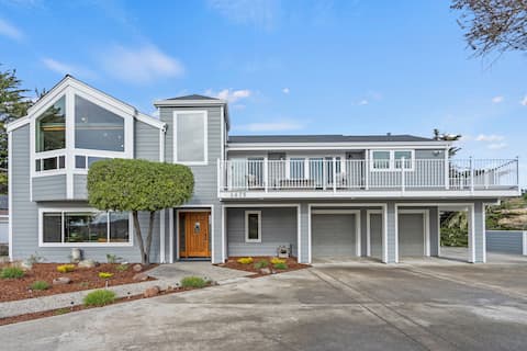Top Airbnb: Renovated getaway w/ amazing views and new hot tub in Bodega Bay