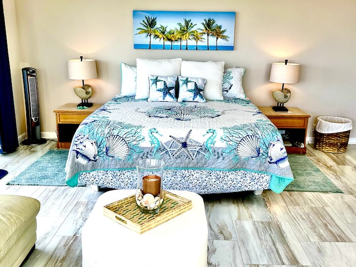 Dormitorio principal con cama tamaño king