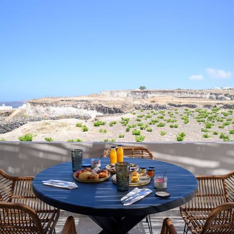 Ambeli Sunset Villas & Suites 2pools & 2hot tub gallery image 3