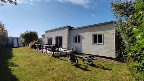 Top performing Airbnb: House near woods, close to beaches in Trébeurden