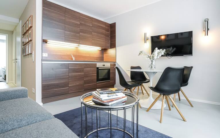 Moonlight Apt 4 gallery image 4