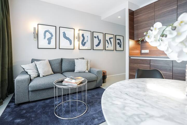 Moonlight Apt 4 gallery image 2