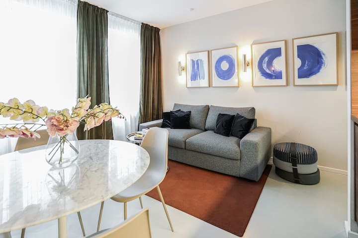 Moonlight Apt 7 gallery image 4