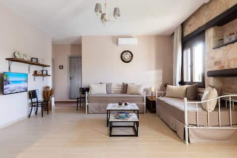 Successful Airbnb property: Villa Õtium in Δήμος Χερσονήσου