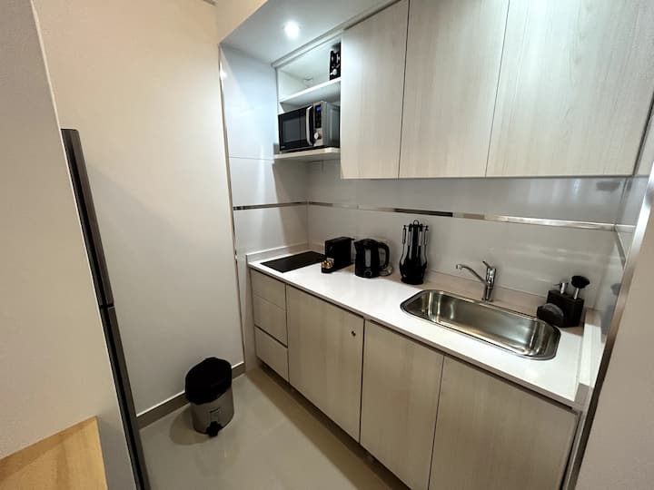 Квартира-студия с бассейном в Monserrat