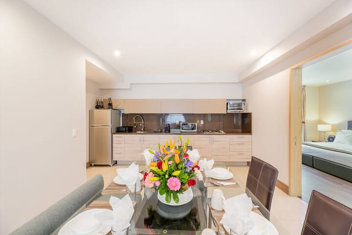 Modern 2BR Apt. | Roof Garden | Sky Gym | Polanco gallery image 3