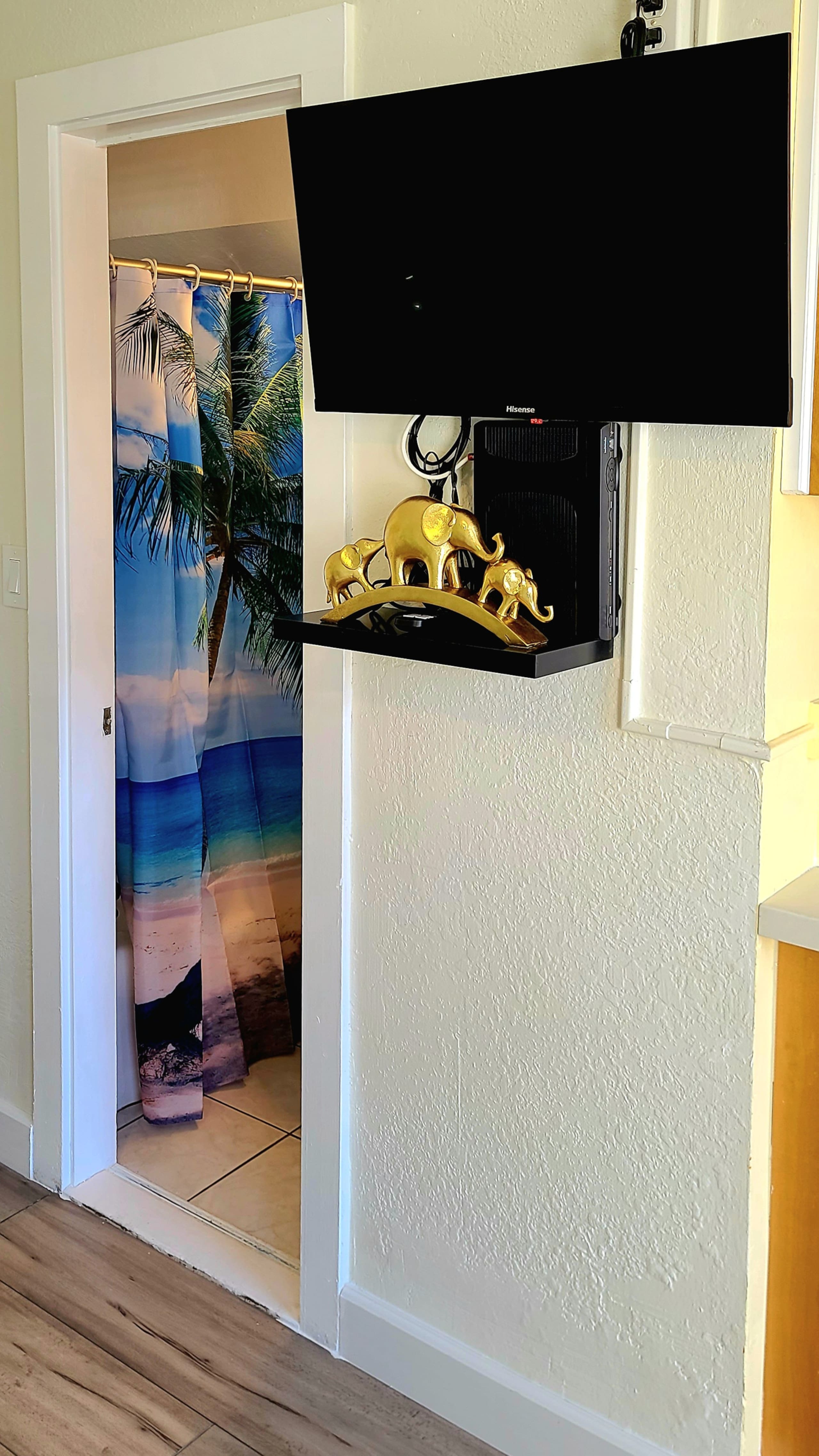 Hale Kai - updated corner unit with Ocean View - Image 22