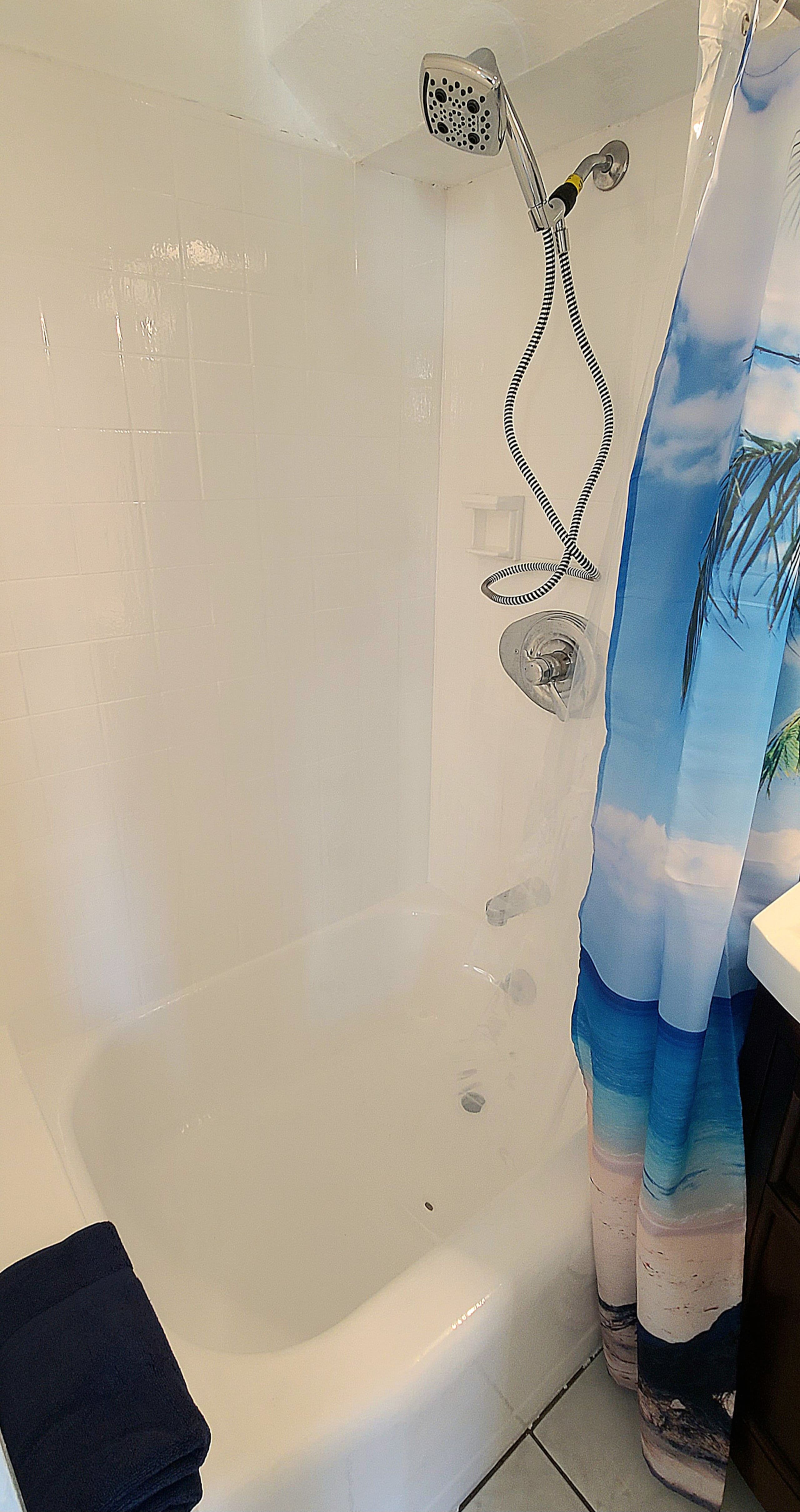 Hale Kai - updated corner unit with Ocean View - Image 18