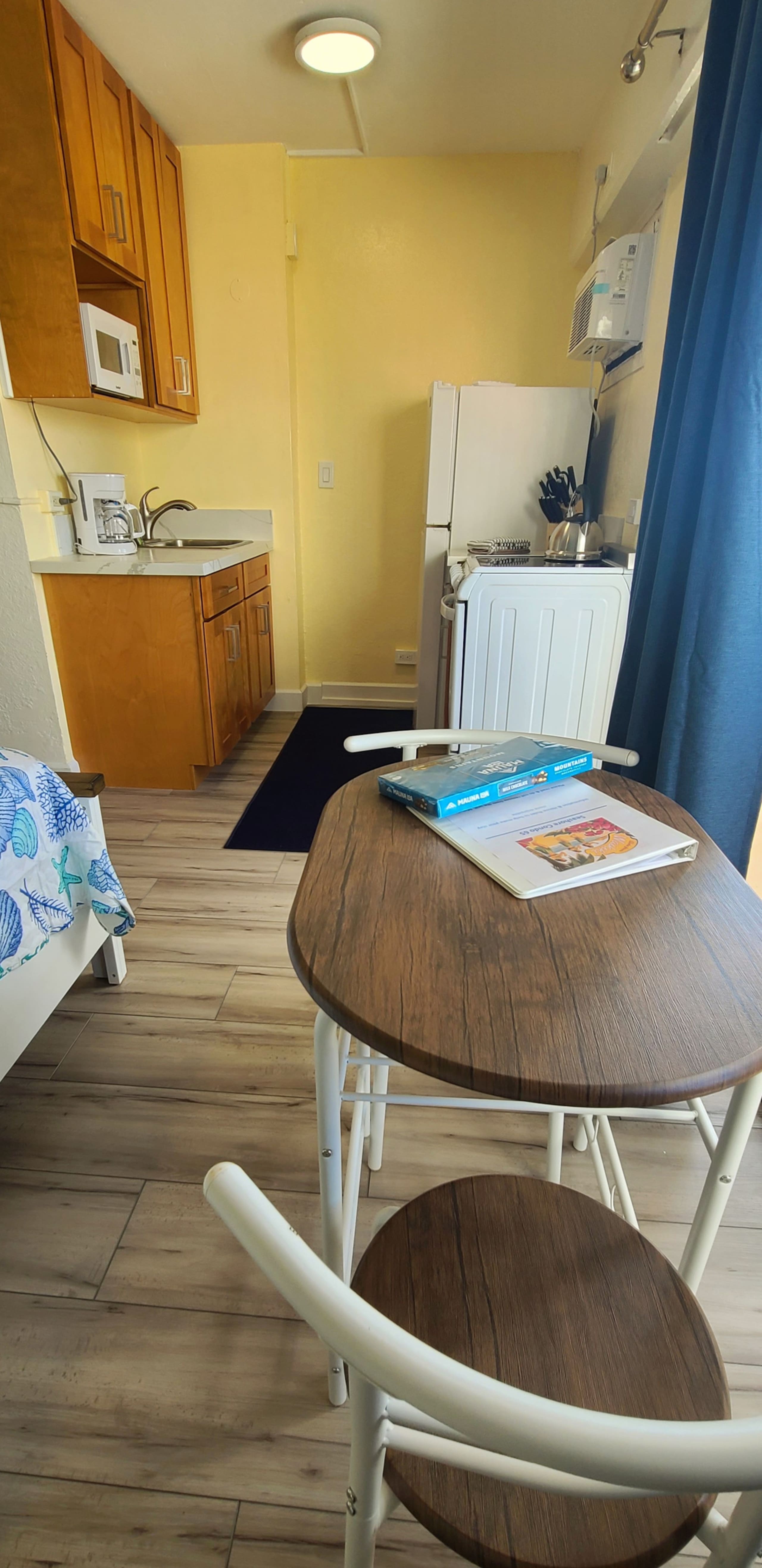 Hale Kai - updated corner unit with Ocean View - Image 15