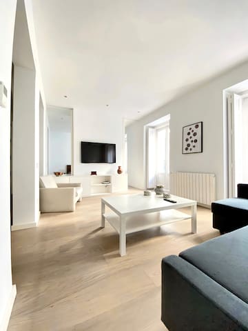 Modern and Luxury Apartament at Prado Museum