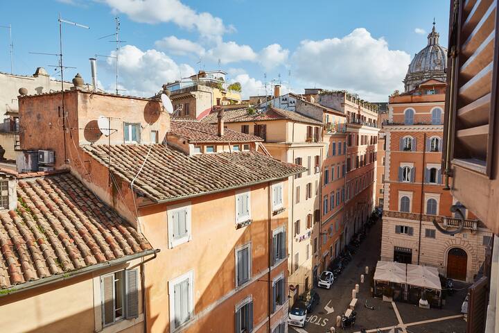 Large Apartment near Navona Square gallery image 2