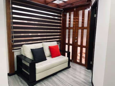 House with home automation in an excellent location.