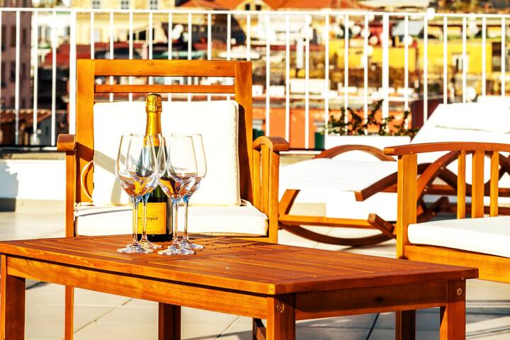 PoerioRooftop Luxury apartment gallery image 4