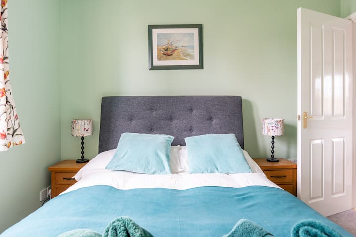 Основна спалня с балкон на Джулиет и самостоятелен апартамент